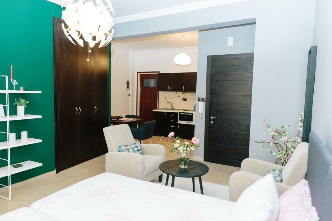 Cosy Downtown Studio - Suite Komotini Exteriör bild
