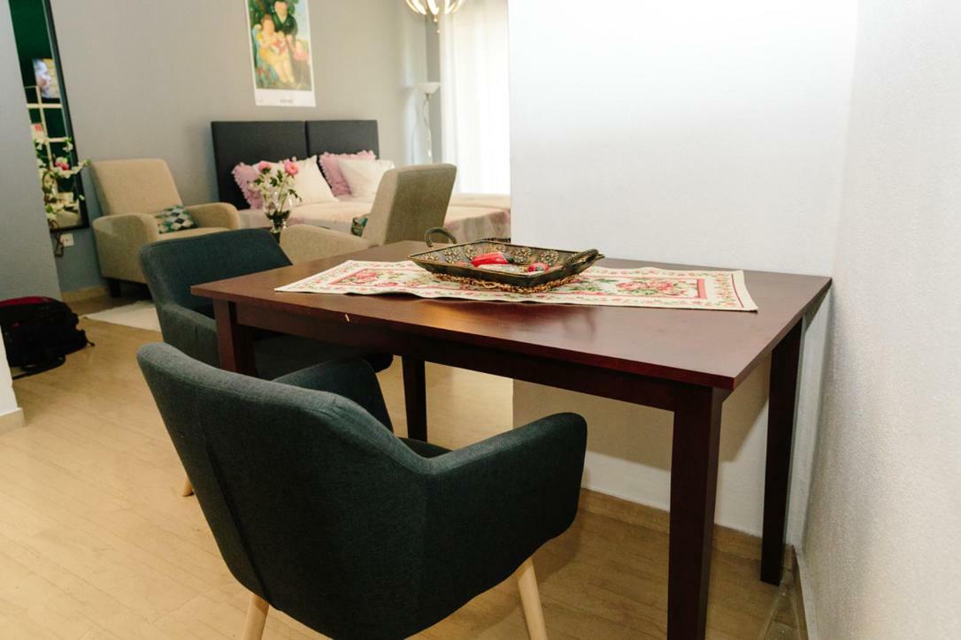 Cosy Downtown Studio - Suite Komotini Exteriör bild