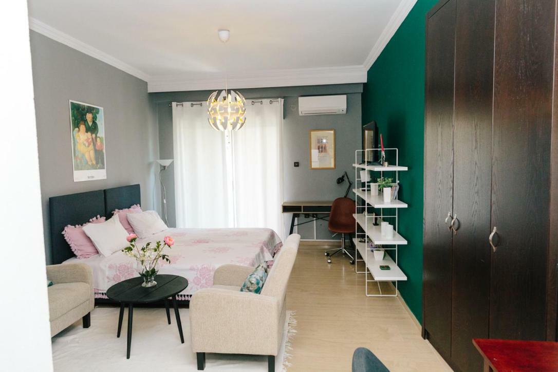 Cosy Downtown Studio - Suite Komotini Exteriör bild