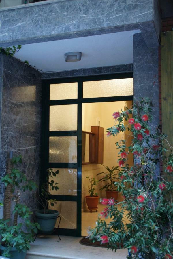 Cosy Downtown Studio - Suite Komotini Exteriör bild